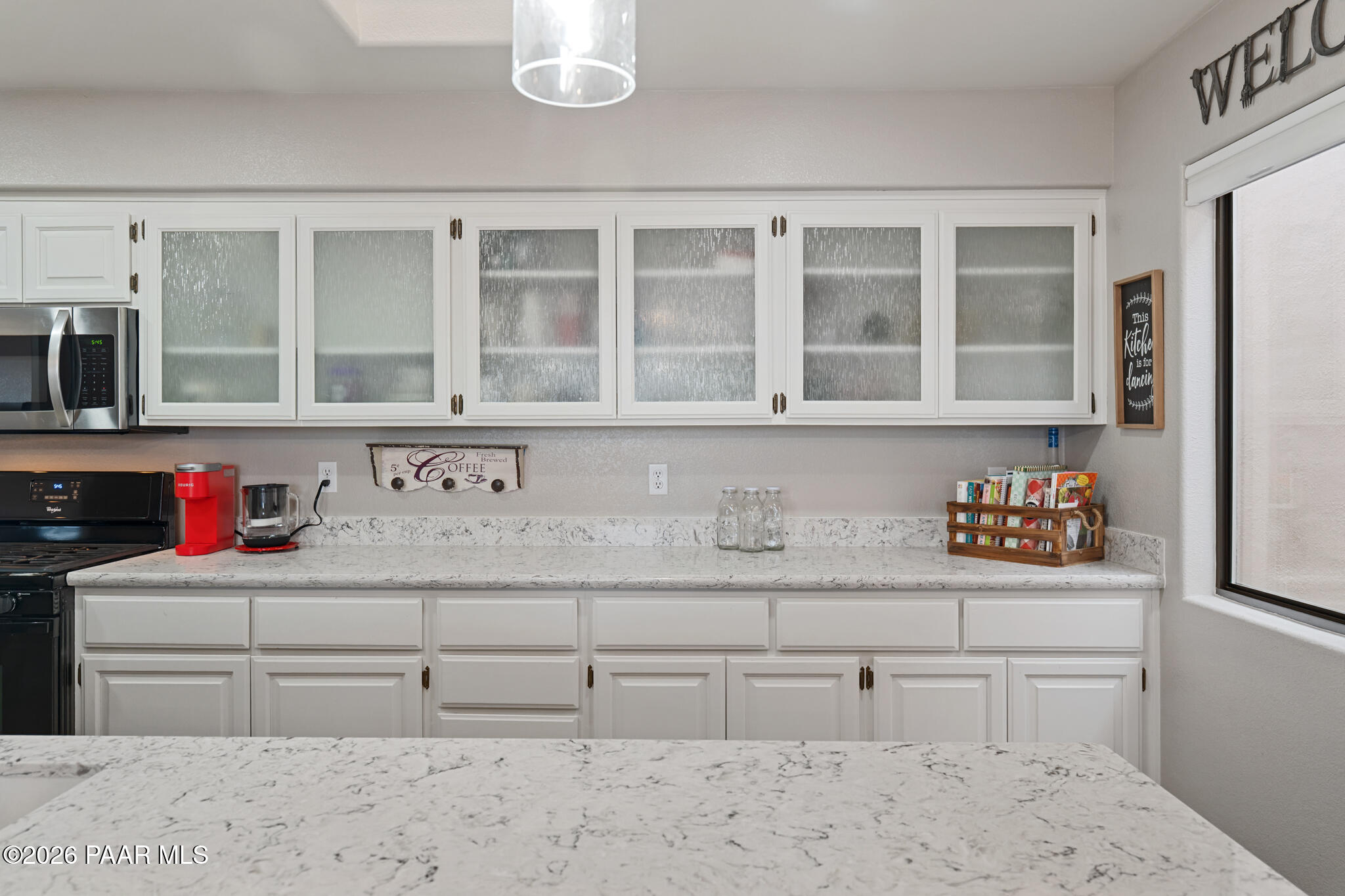 2697 College Heights Road Prescott, AZ 86301 - Photo 14 of 47 Kitchen - 2697 College Heights
