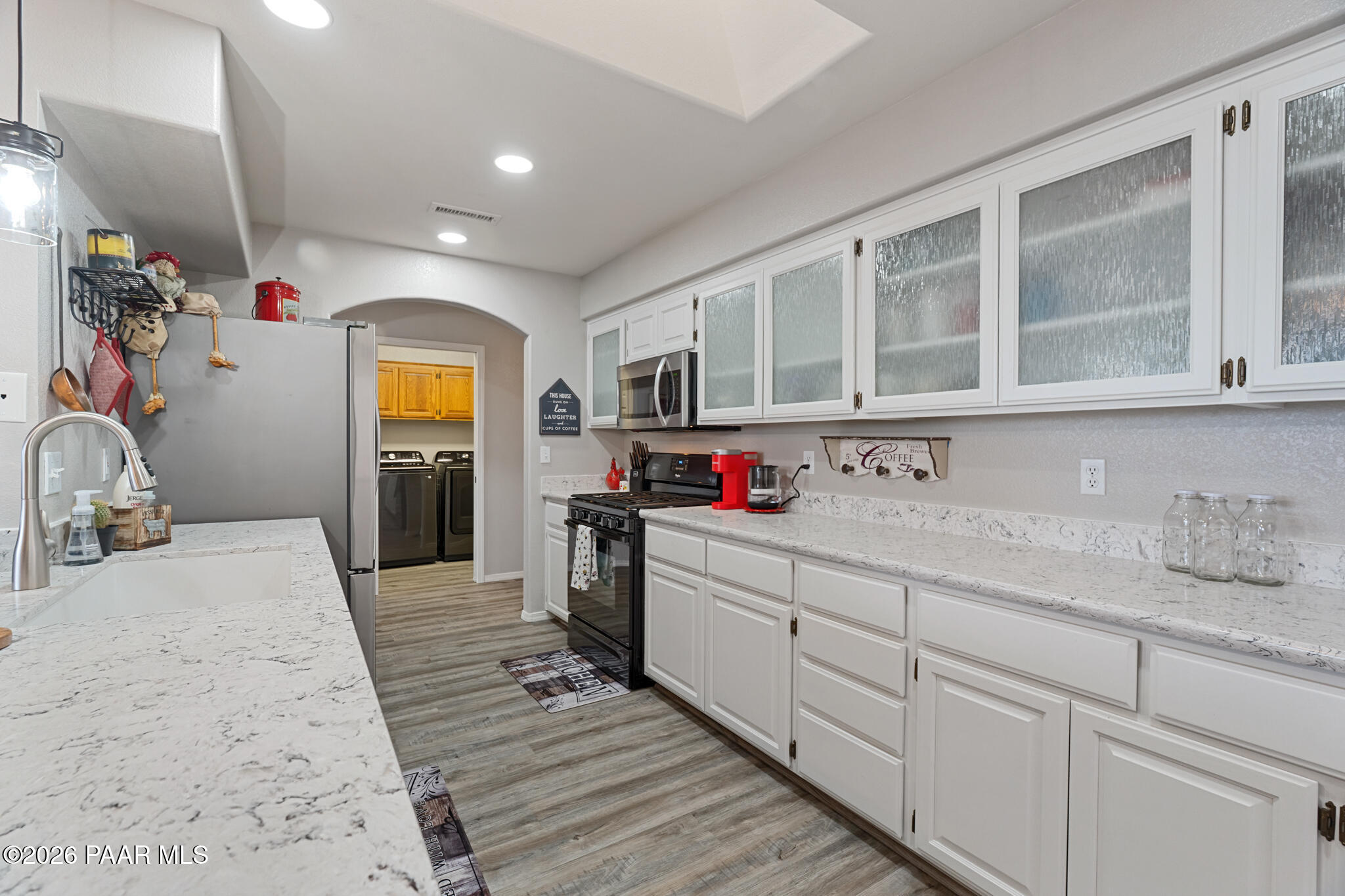 2697 College Heights Road Prescott, AZ 86301 - Photo 15 of 47 Kitchen - 2697 College Heights
