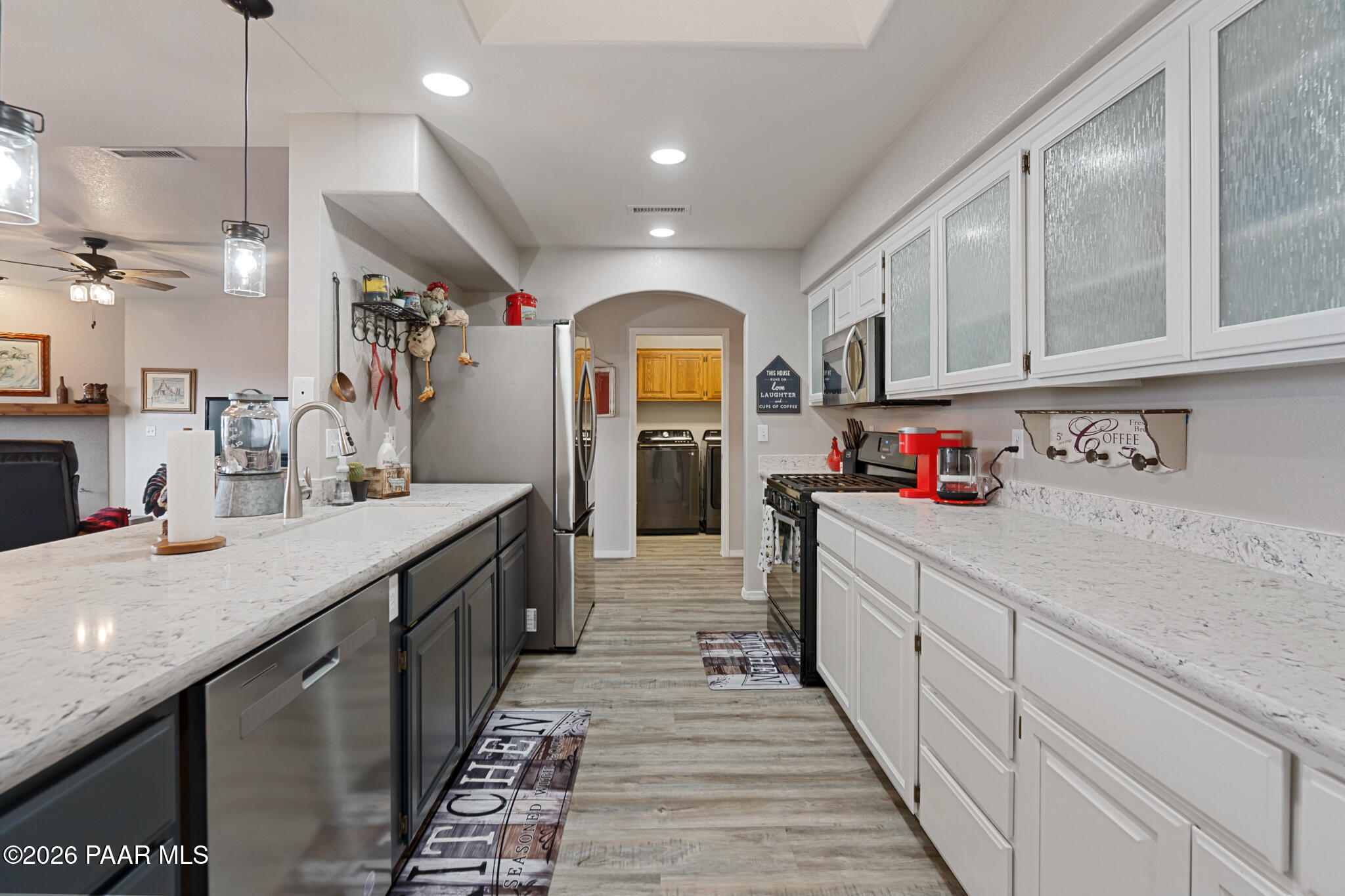 2697 College Heights Road Prescott, AZ 86301 - Photo 16 of 47 Kitchen 2697 College Heights