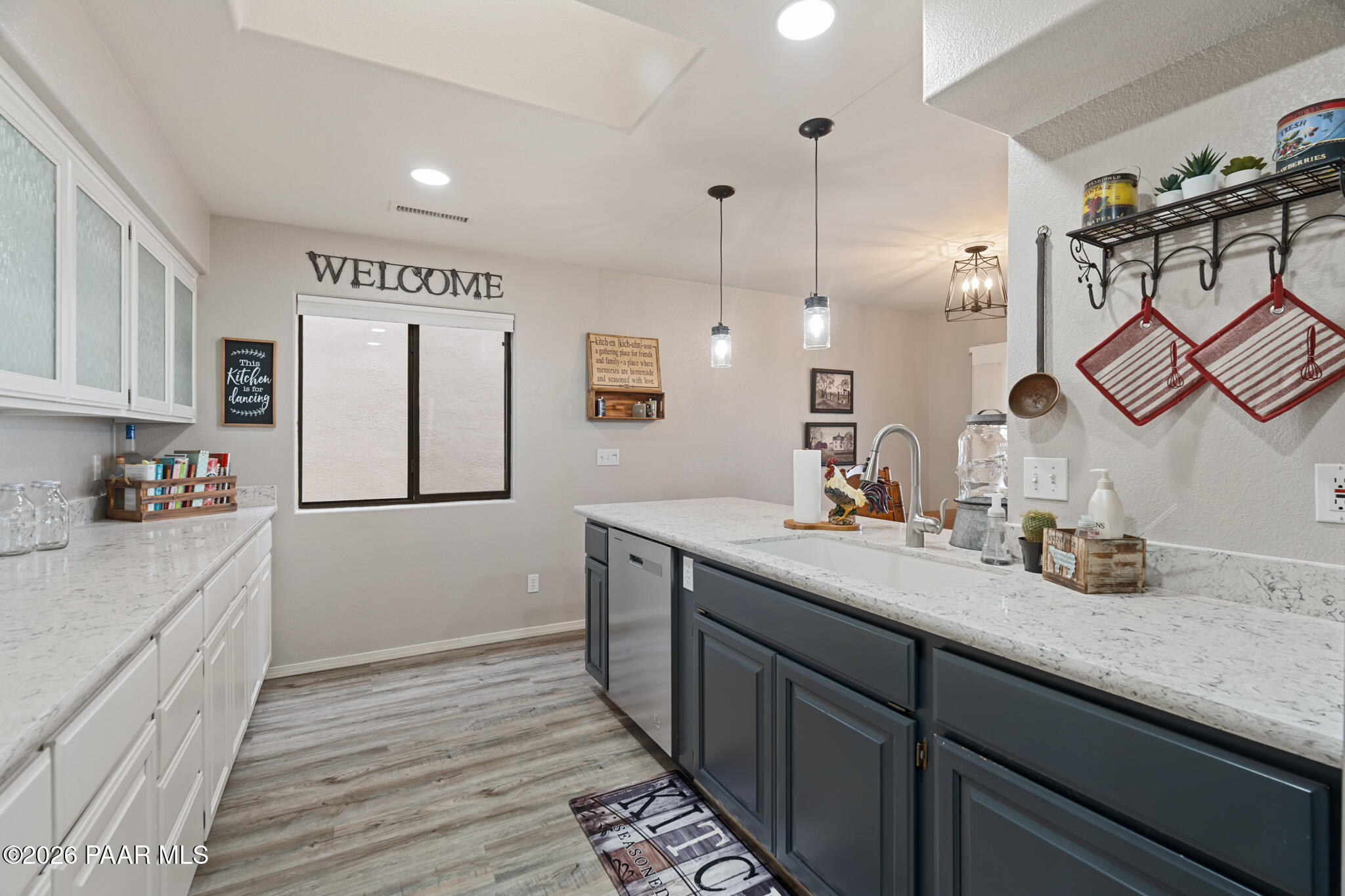 2697 College Heights Road Prescott, AZ 86301 - Photo 18 of 47 Kitchen - 2697 College Heights