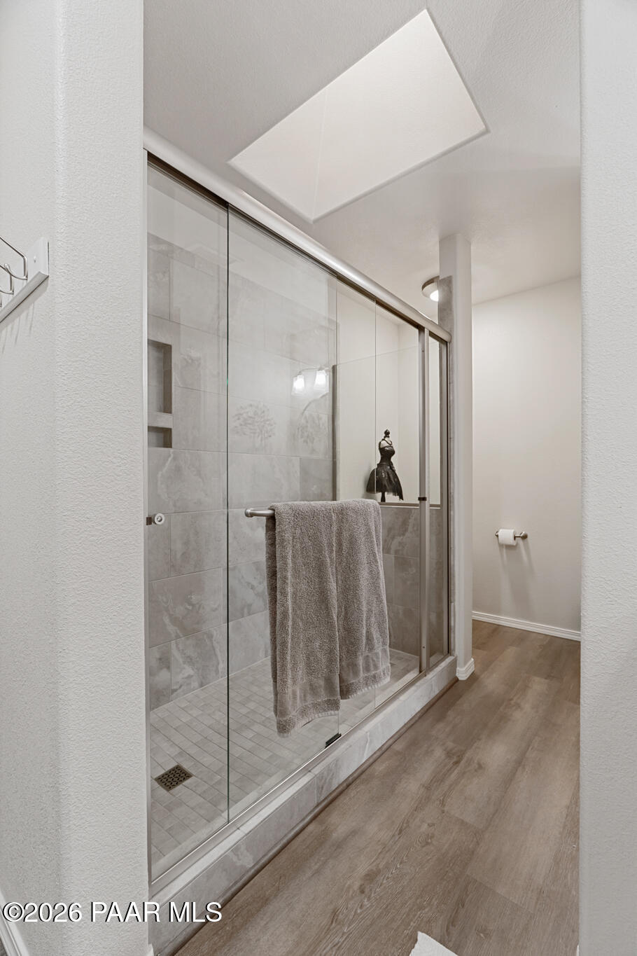 2697 College Heights Road Prescott, AZ 86301 - Photo 25 of 47 Primary Bathroom - 2697 College Heights