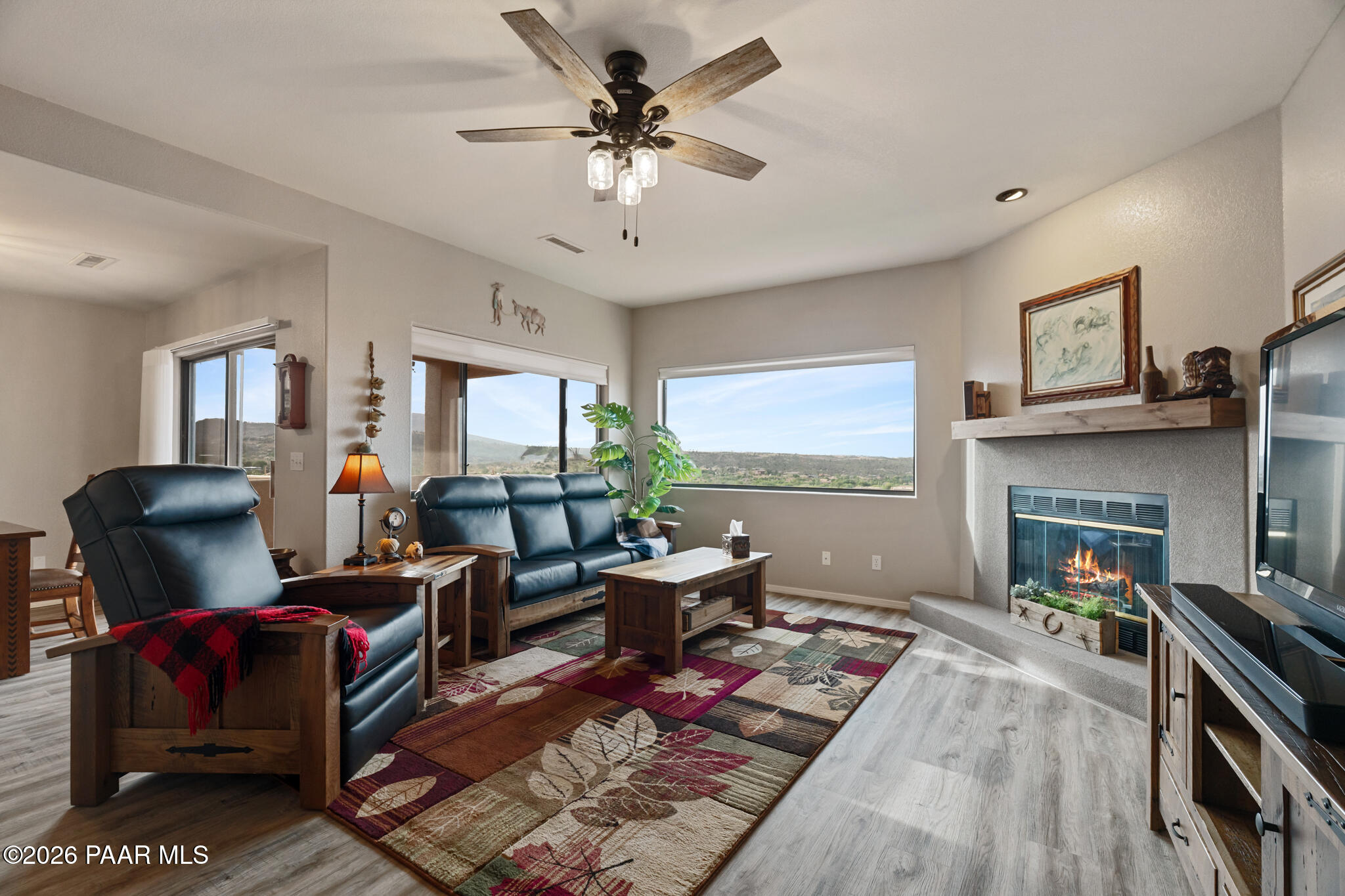 2697 College Heights Road Prescott, AZ 86301 - Photo 4 of 47 Living Room - 2697 College Heights