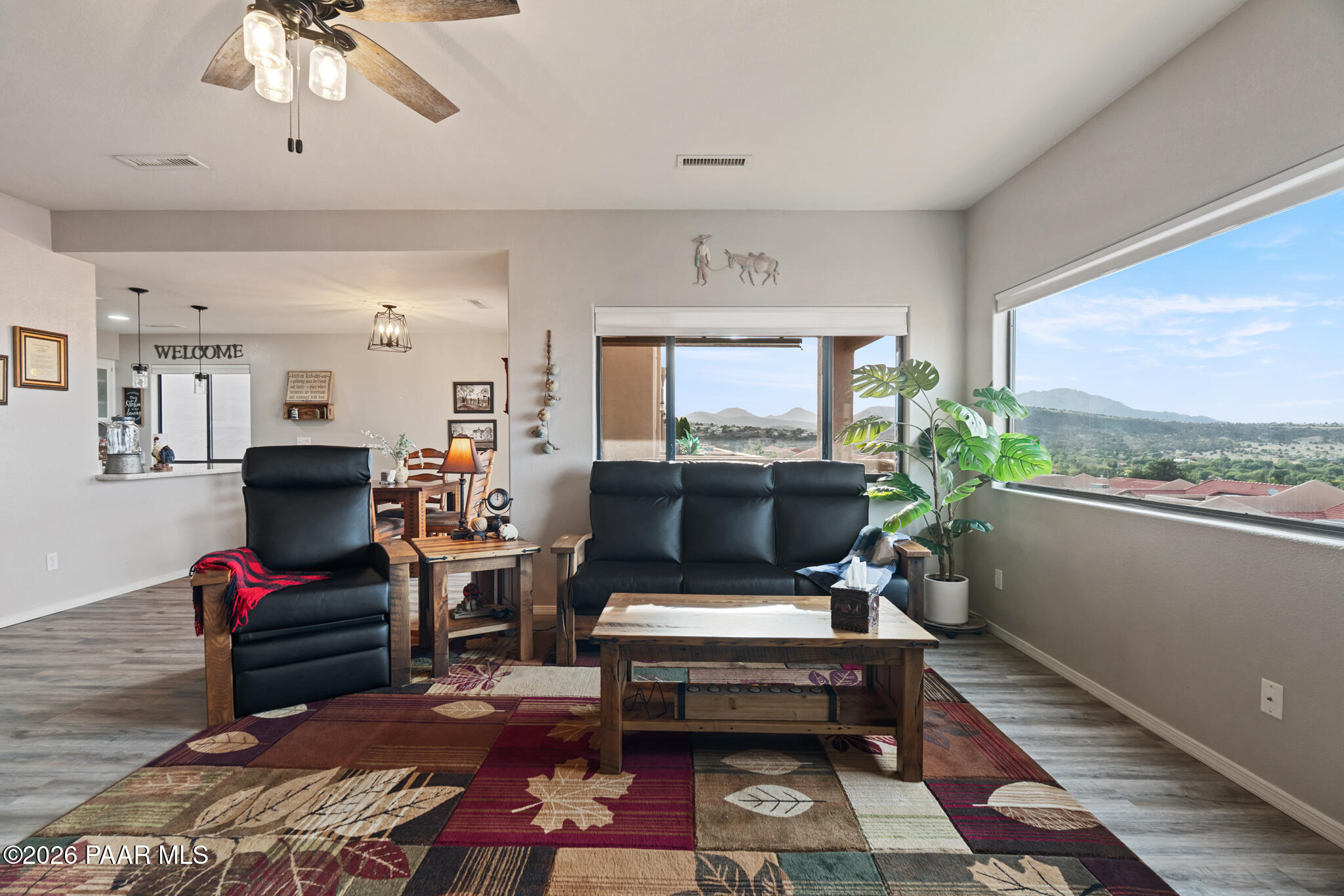 2697 College Heights Road Prescott, AZ 86301 - Photo 6 of 47 Living Room - 2697 College Heights