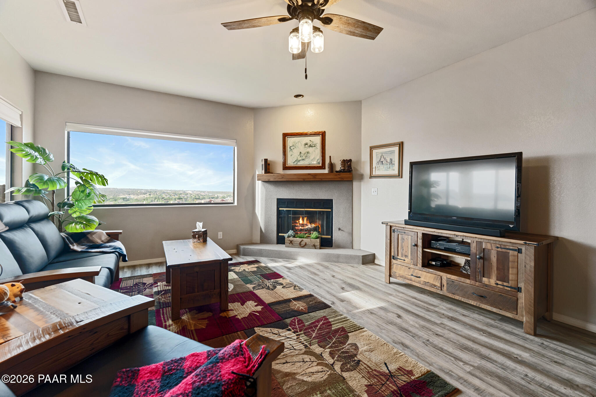 2697 College Heights Road Prescott, AZ 86301 - Photo 7 of 47 Living Room - 2697 College Heights
