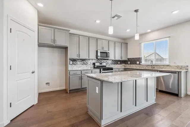 $528,999 | 775 East Curtis Avenue, Fowler, CA 93625