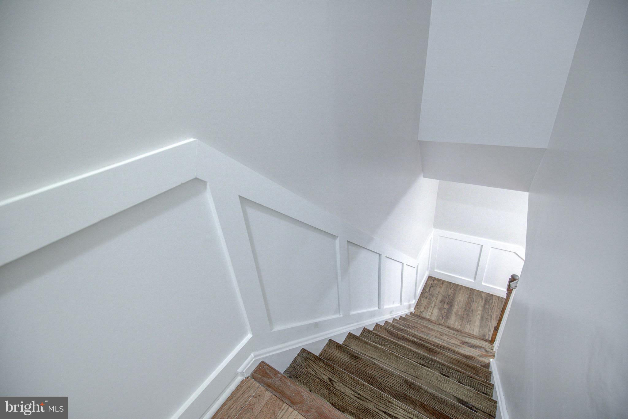 11958 Heathcote Court Reston, VA 20191 - Photo 17 of 42 stairs between main and upper level