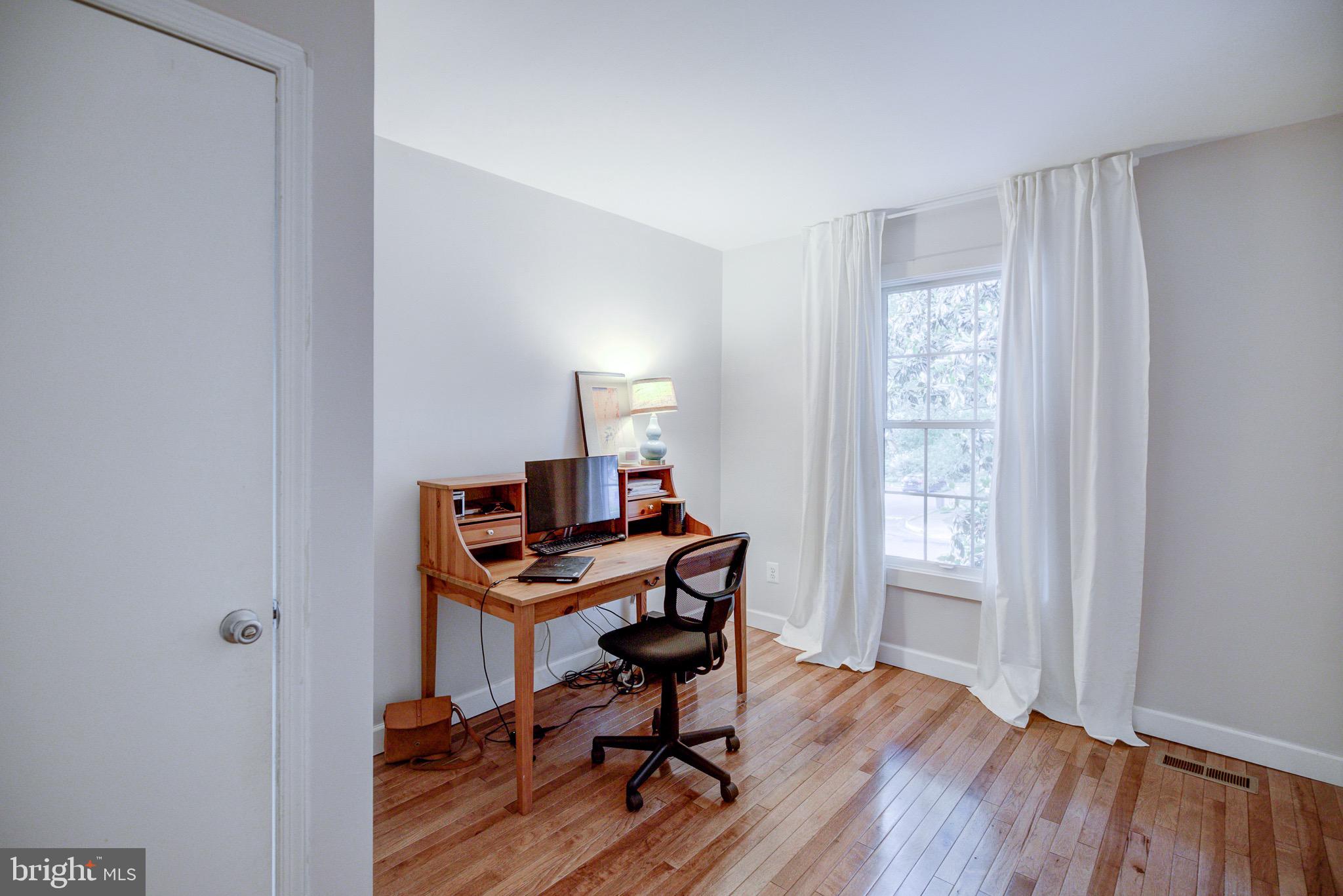 11958 Heathcote Court Reston, VA 20191 - Photo 18 of 42 bedroom 3