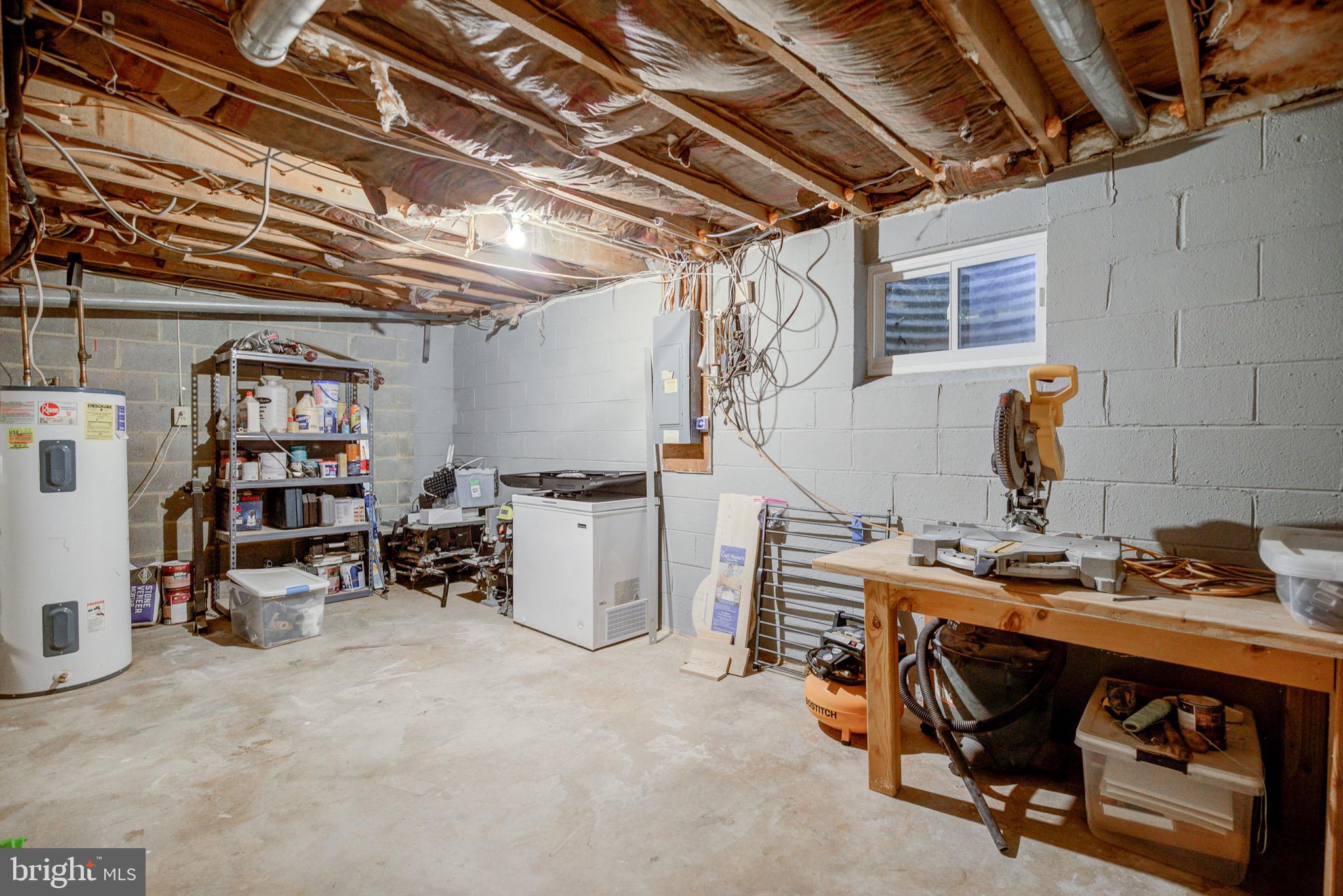 11958 Heathcote Court Reston, VA 20191 - Photo 29 of 42 storage/hobby-woodworking area