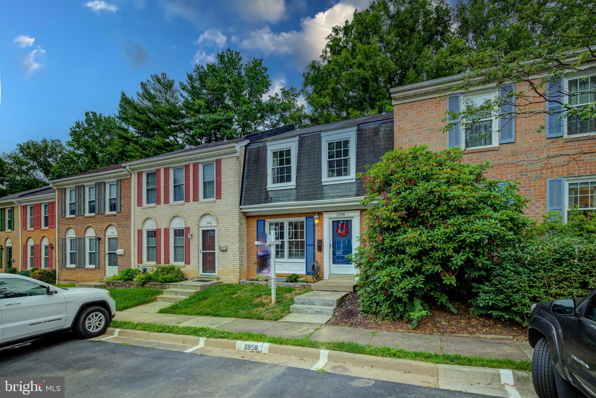 11958 Heathcote Court Reston, VA 20191 - Photo 3 of 42 Welcome to 11958 Heathcote Ct
