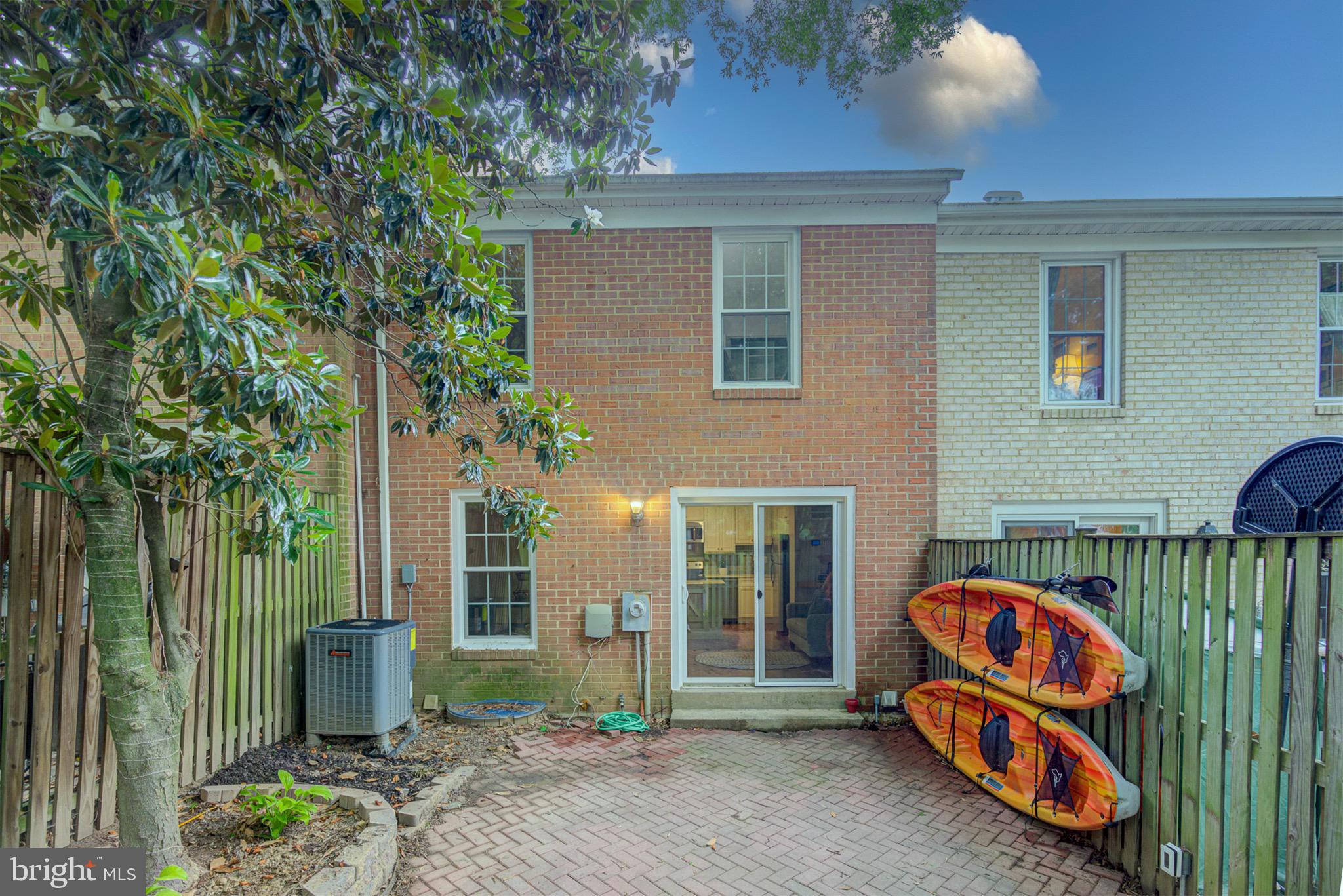 11958 Heathcote Court Reston, VA 20191 - Photo 33 of 42 back patio