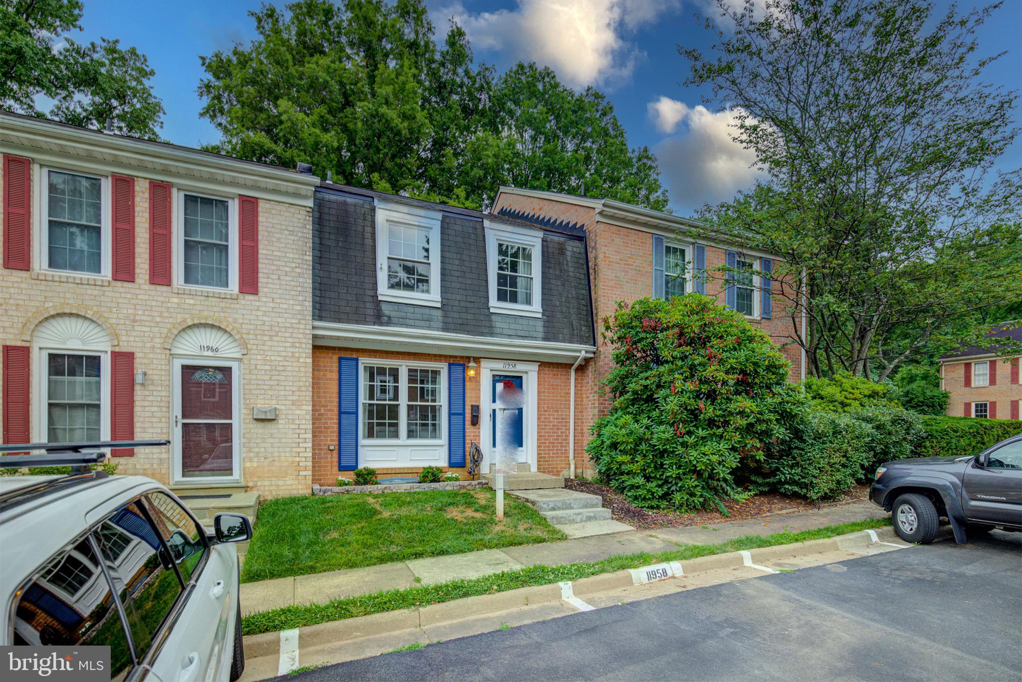 11958 Heathcote Court Reston, VA 20191 - Photo 4 of 42 Welcome to 11958 Heathcote Ct