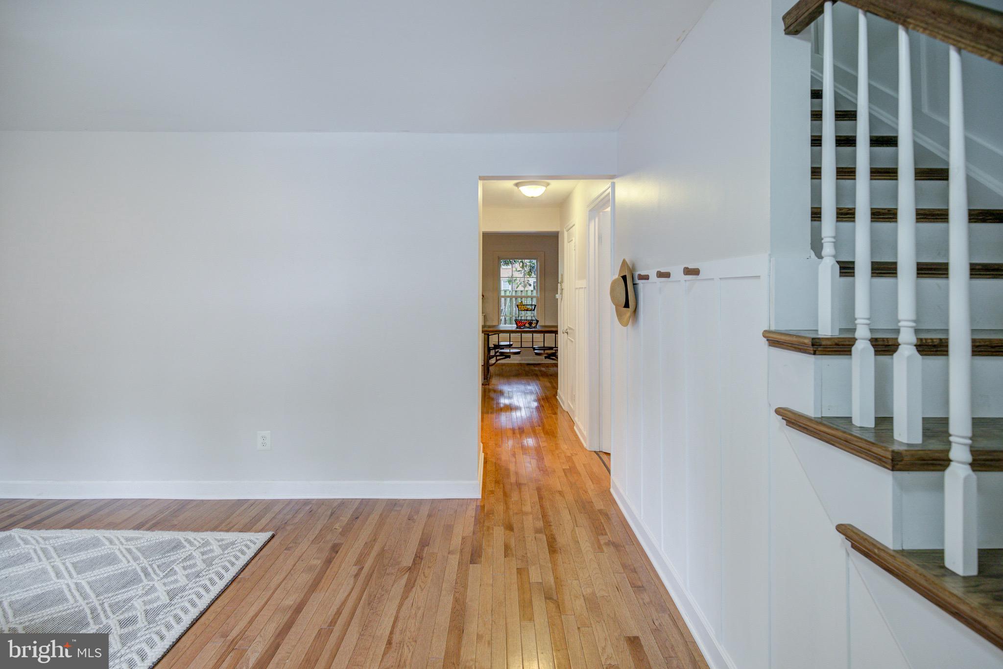 11958 Heathcote Court Reston, VA 20191 - Photo 5 of 42 Entry Way