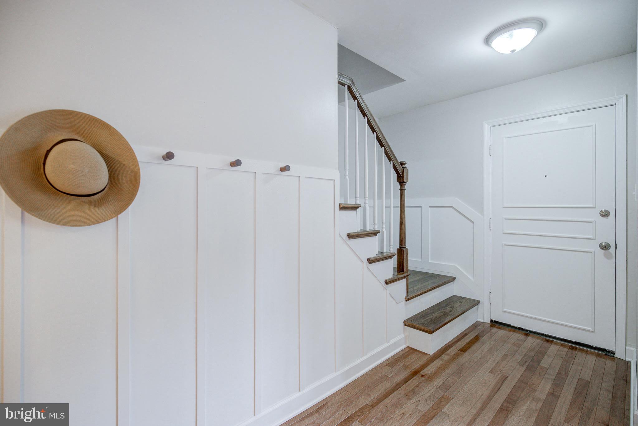 11958 Heathcote Court Reston, VA 20191 - Photo 6 of 42 Entry Way