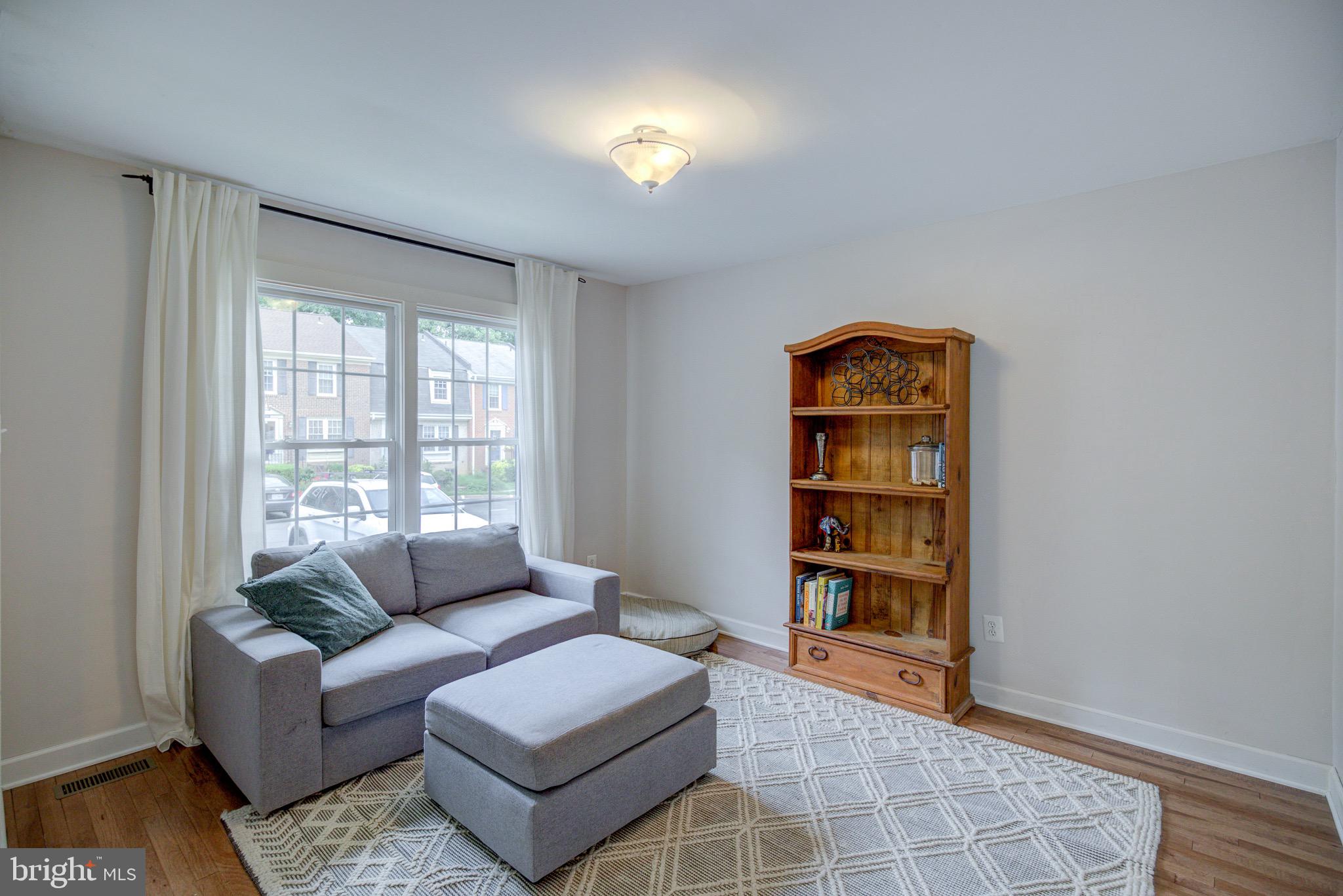 11958 Heathcote Court Reston, VA 20191 - Photo 7 of 42 Front Living Room