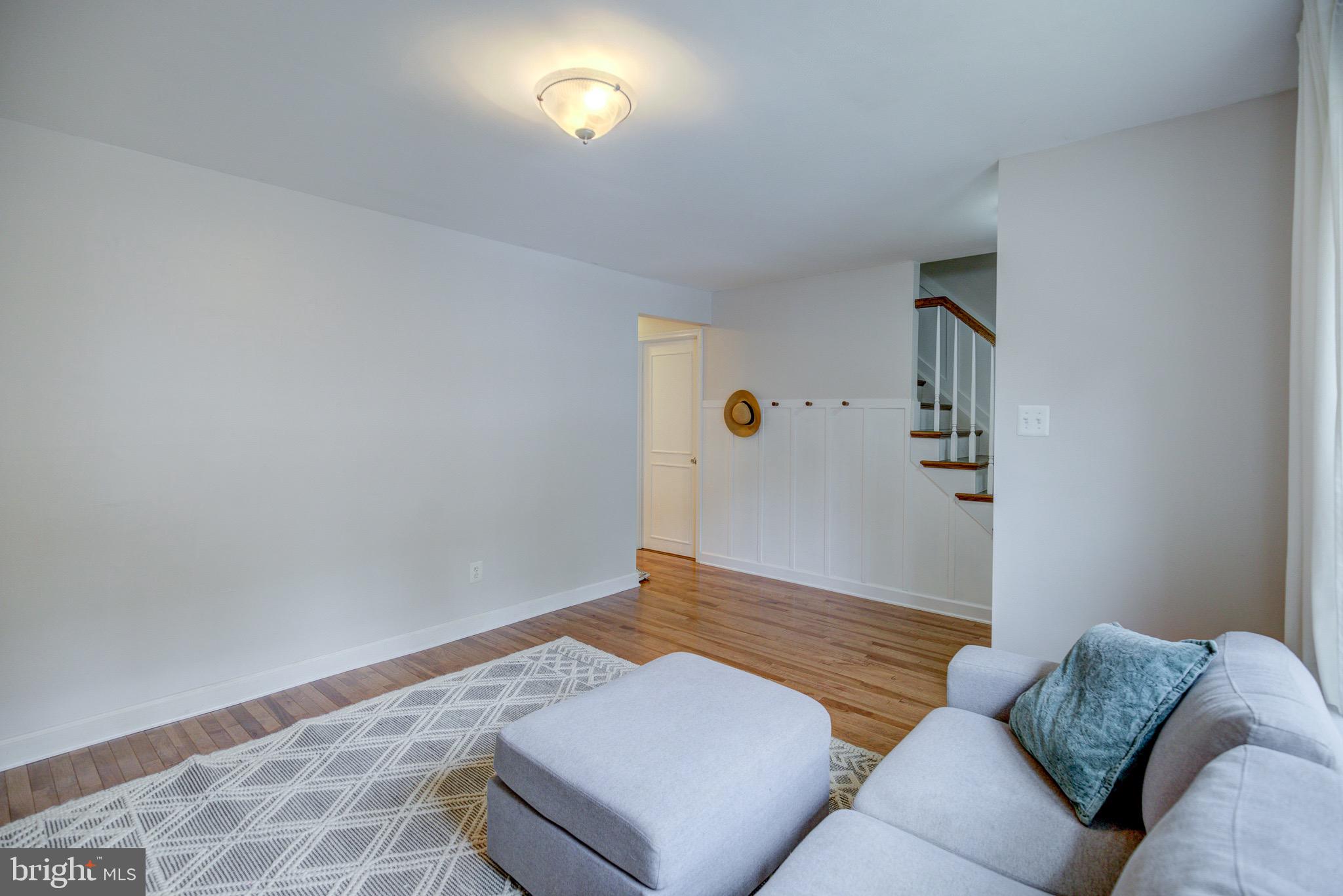 11958 Heathcote Court Reston, VA 20191 - Photo 8 of 42 Front Living Room