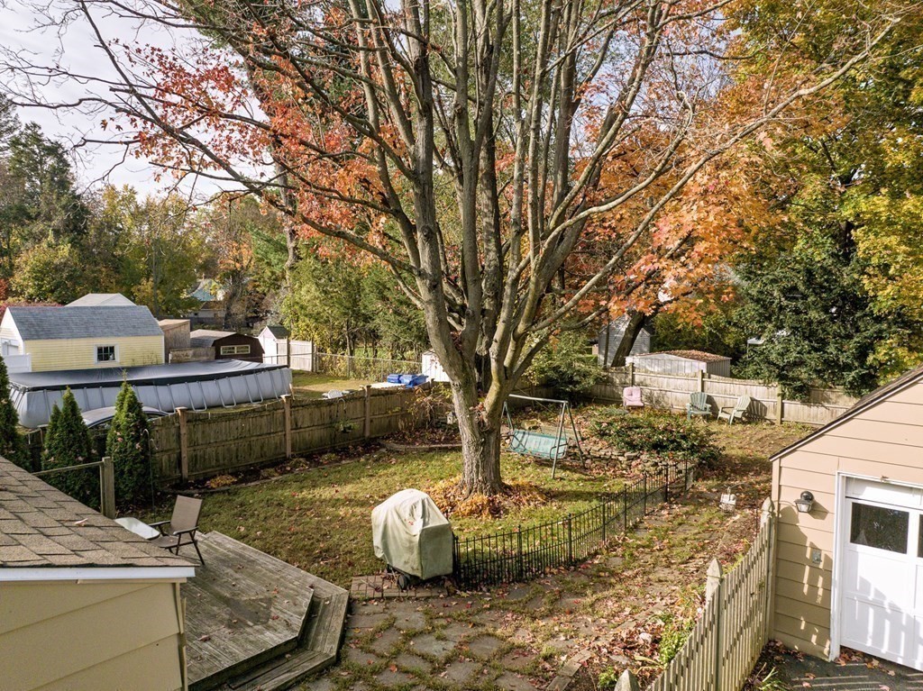56 Mandalay Road Springfield, MA 01118 - Photo 3 of 33