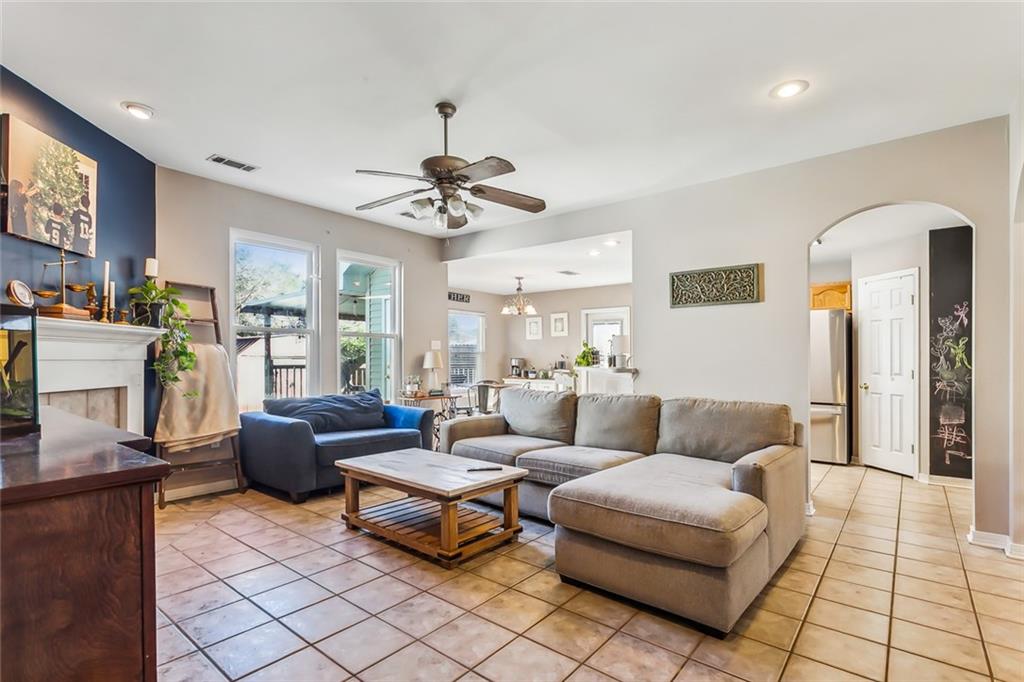 623 Labarre Street Mandeville, LA 70448 - Photo 4 of 16 Gallery Image 4