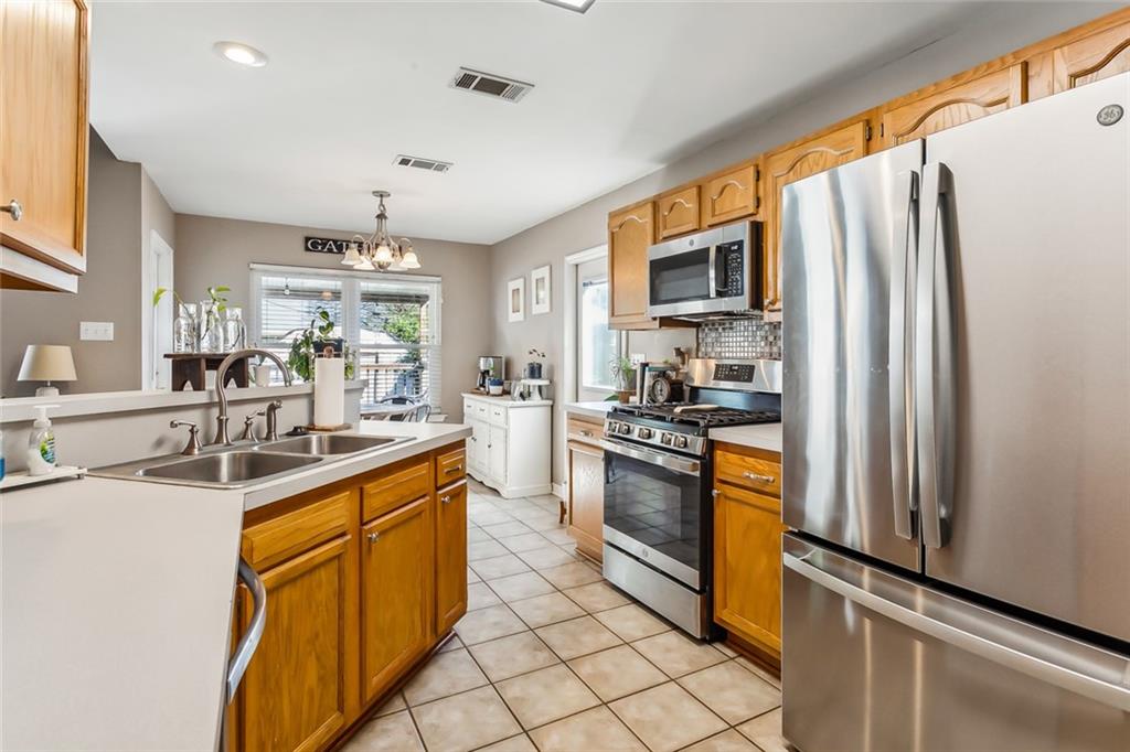 623 Labarre Street Mandeville, LA 70448 - Photo 7 of 16 Gallery Image 7