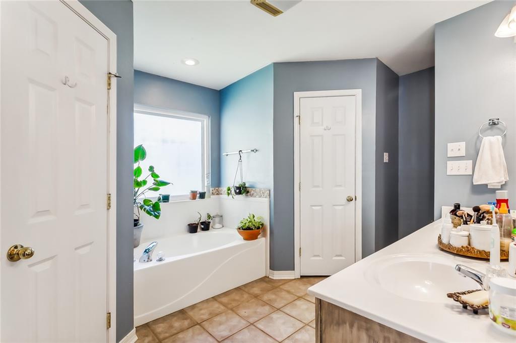 623 Labarre Street Mandeville, LA 70448 - Photo 10 of 16 Gallery Image 10