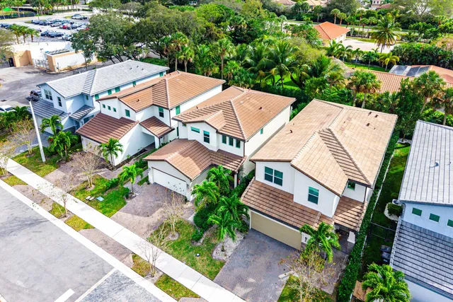 $7,999 | 4310 Buttonwood Drive, Delray Beach, FL 33445