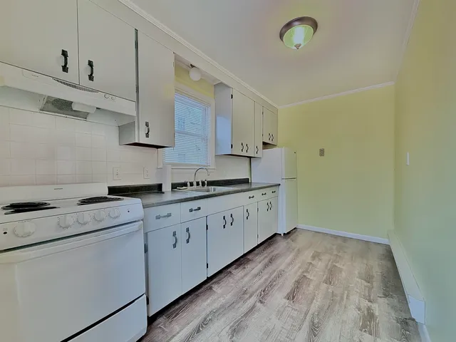 $1,200 | 12 Holmes Street, Nashua, NH 03060