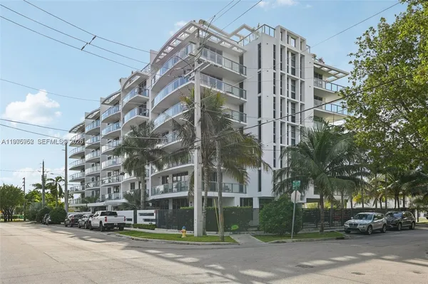 $3,250 | 13800 Highland Drive, Unit 202, North Miami Beach, FL 33181