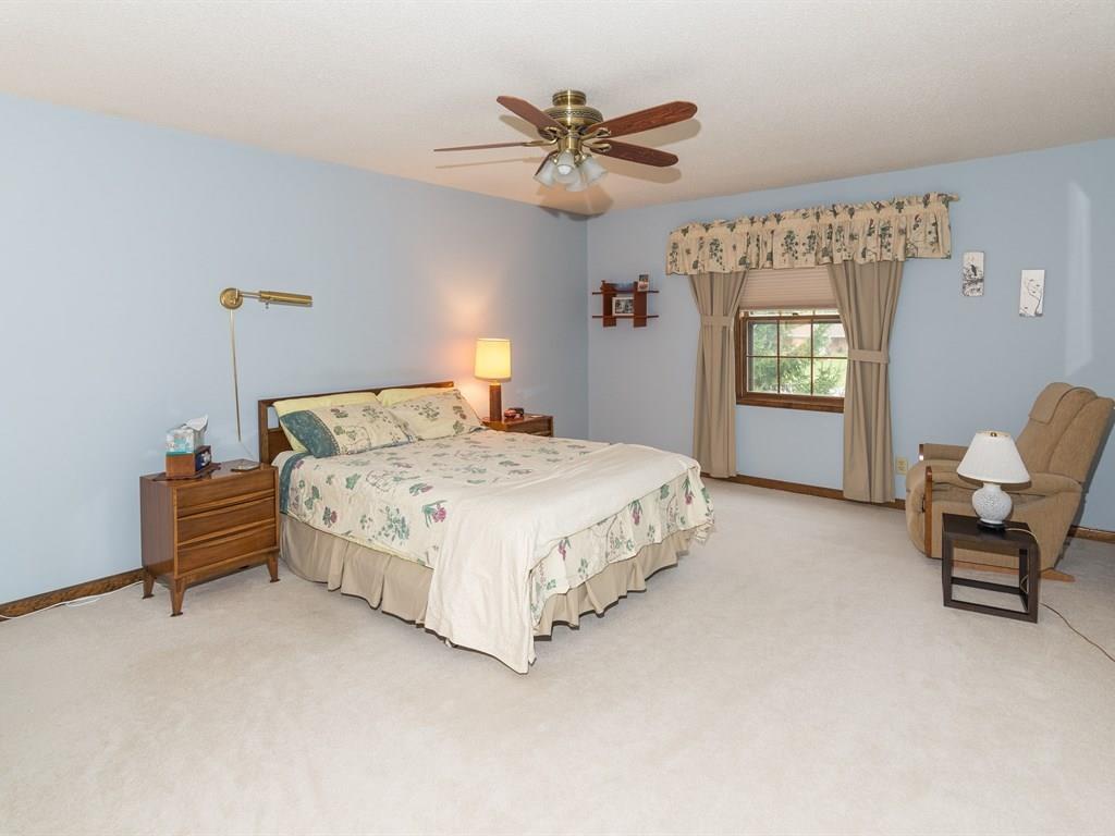 7464 Spring Mill Road Indianapolis, IN 46260 - Photo 12 of 20 Gallery Image 12