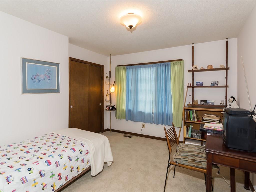 7464 Spring Mill Road Indianapolis, IN 46260 - Photo 15 of 20 Gallery Image 15