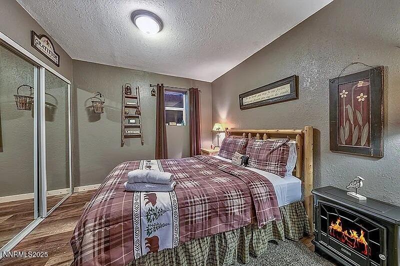 692 Highway 207 Stateline, NV 89449 - Photo 4 of 13 692 bedroom 3