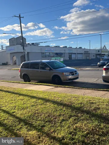 $1,095 | 7837 Dungan Road, Unit B3, Philadelphia, PA 19111