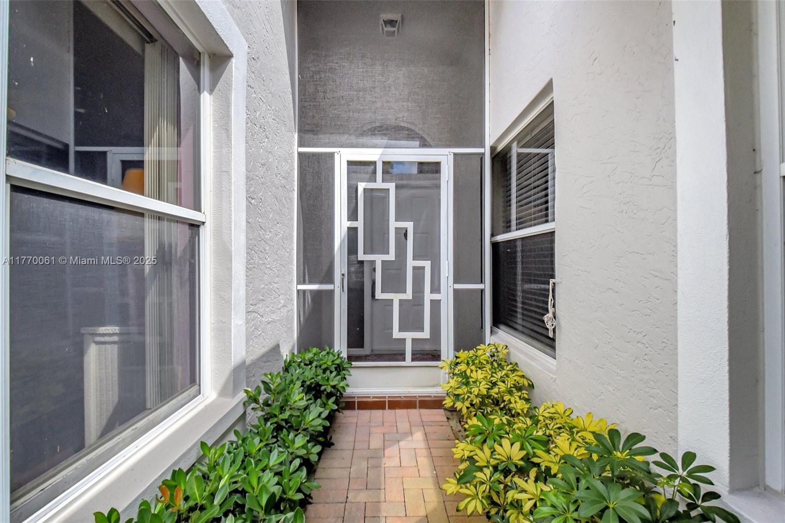 7713 Springwater Place Boynton Beach, FL 33437 - Photo 4 of 42