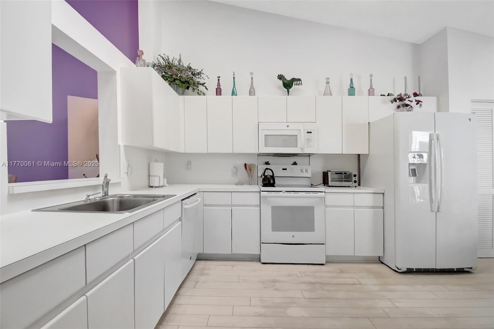 7713 Springwater Place Boynton Beach, FL 33437 - Photo 6 of 42