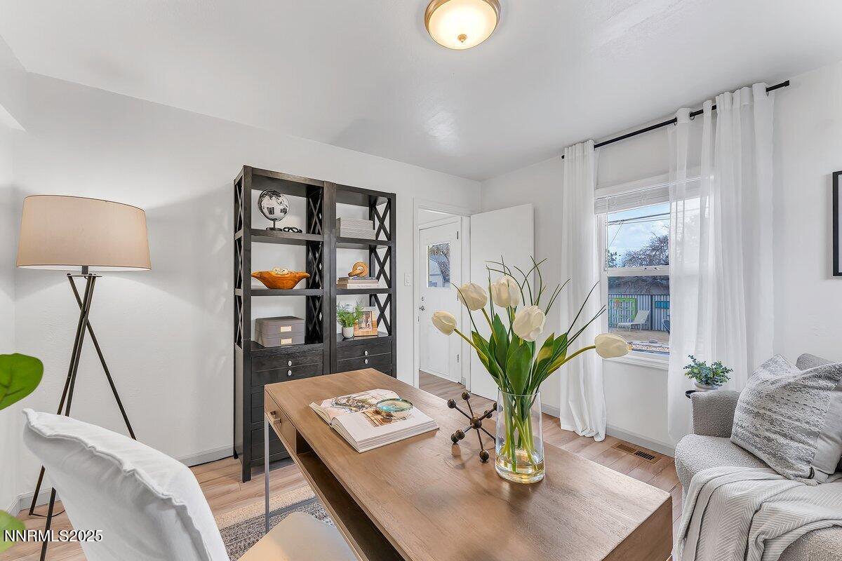 1155 Wesley Drive Reno, NV 89503 - Photo 31 of 53 1155 Wesley Dr Reno NV 89503 27 of 45