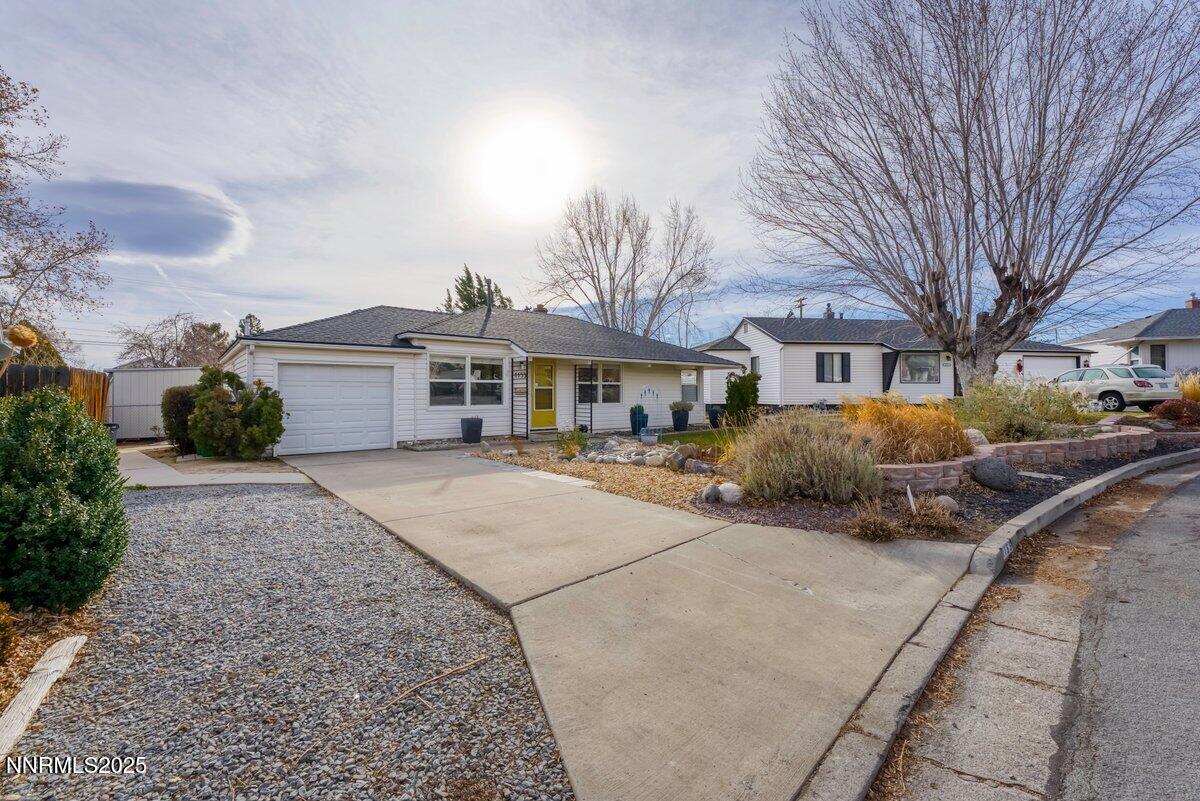 1155 Wesley Drive Reno, NV 89503 - Photo 5 of 53 1155 Wesley Dr Reno NV 89503 5 of 45