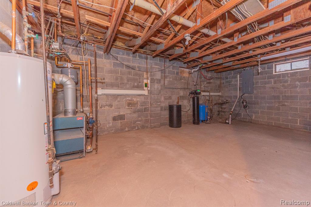 11644 Kerns Way Fenton, MI 48430 - Photo 41 of 50