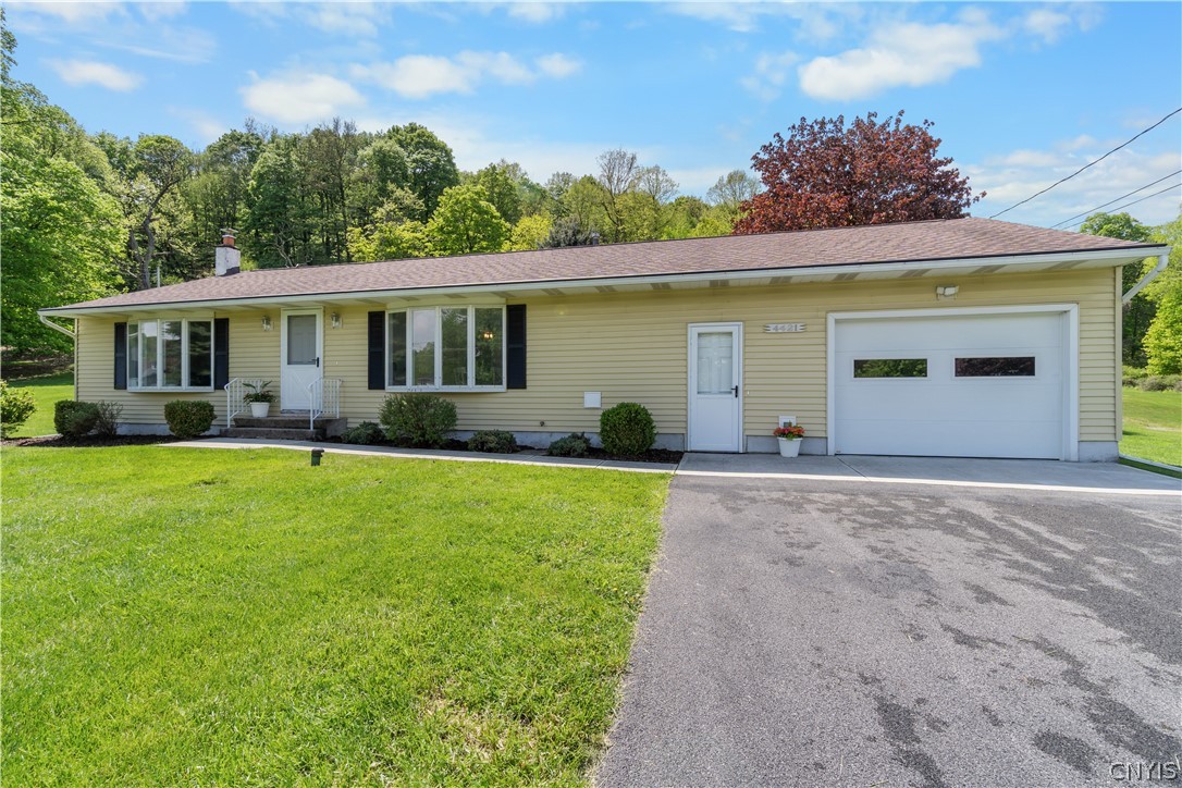 4421 Whedon Road Camillus, NY 13219 - Photo 2 of 23