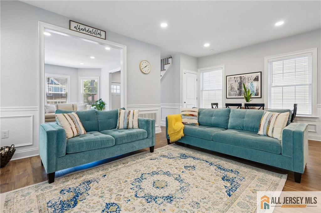 96 Gordon Street Perth Amboy, NJ 08861 - Photo 5 of 24