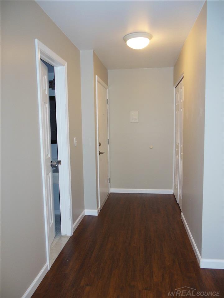 1695 Riverside Drive, Unit BUILDING 5 11 Rochester Hills, MI 48309 - Photo 19 of 26