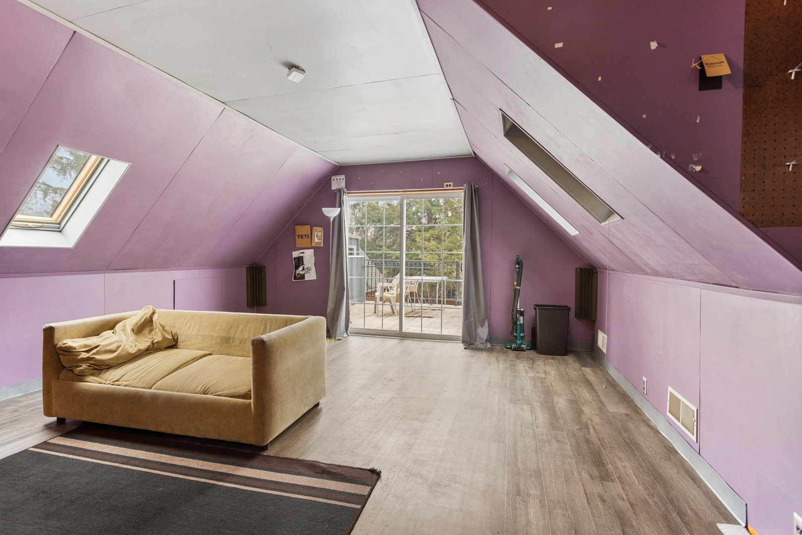 901 West Green Street Champaign, IL 61821 - Photo 29 of 36 a bedroom with furniture and a window