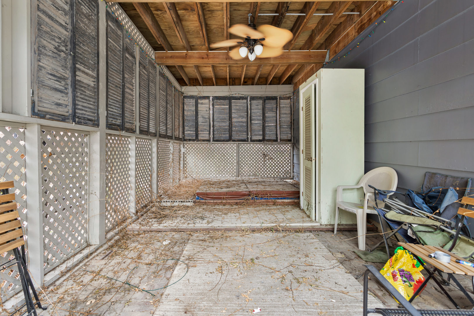 901 West Green Street Champaign, IL 61821 - Photo 36 of 36 a view of porch with seating space