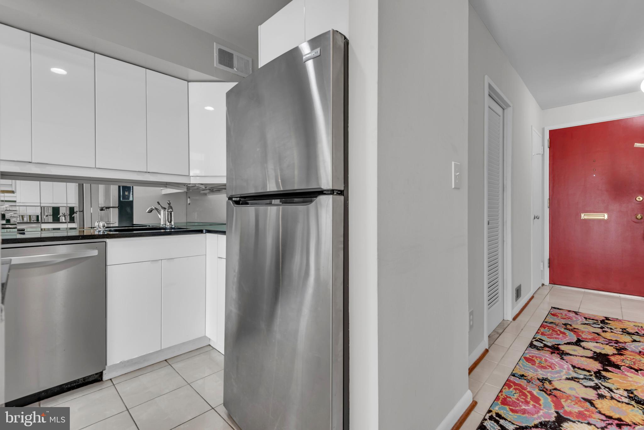 164 G Street Southwest, Unit 144 Washington, DC 20024 - Photo 18 of 71 Ceramic Tile Floors