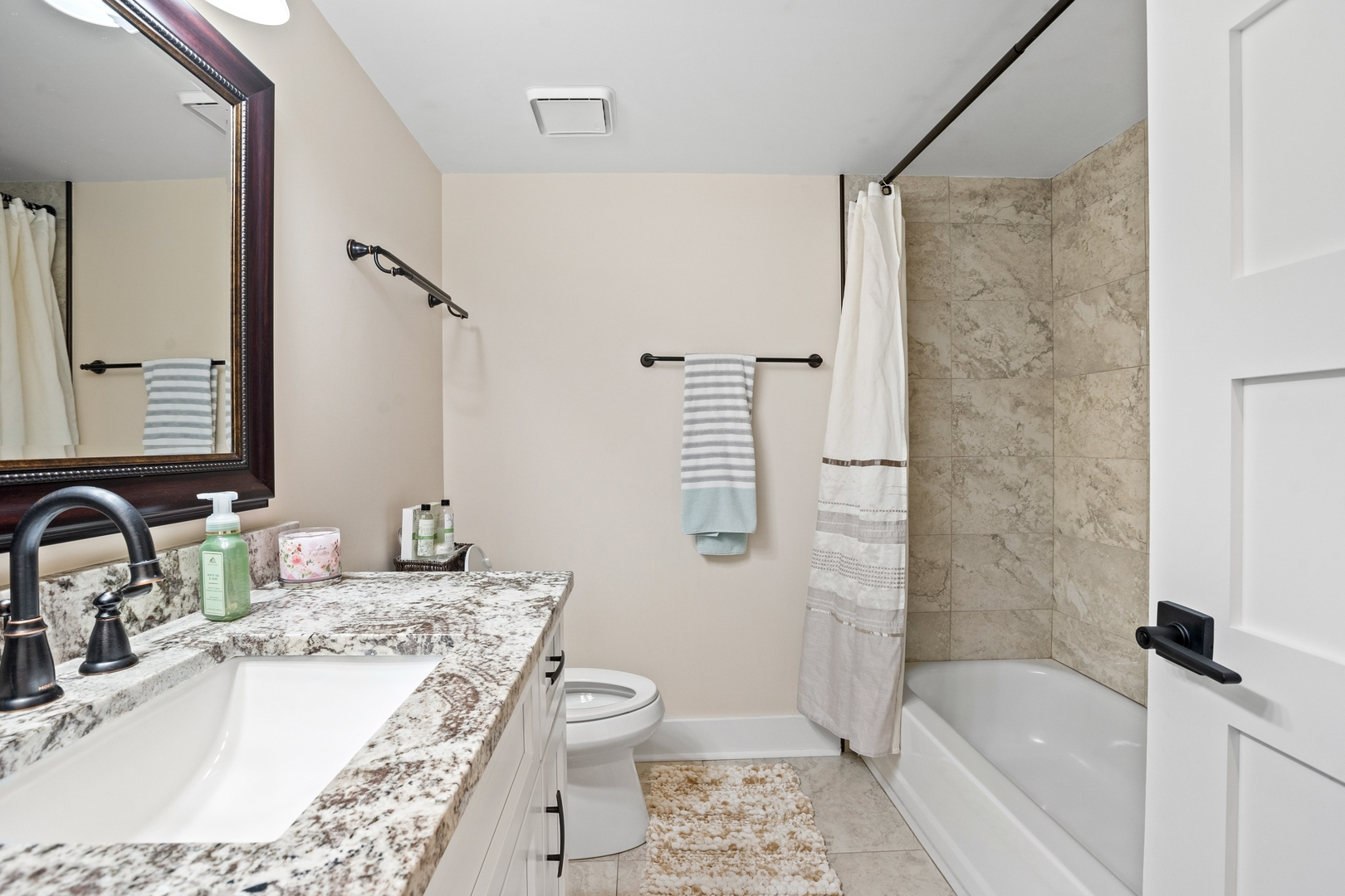 11141 E Road, Unit E Palos Hills, IL 60465 - Photo 13 of 31 Gallery Image 13