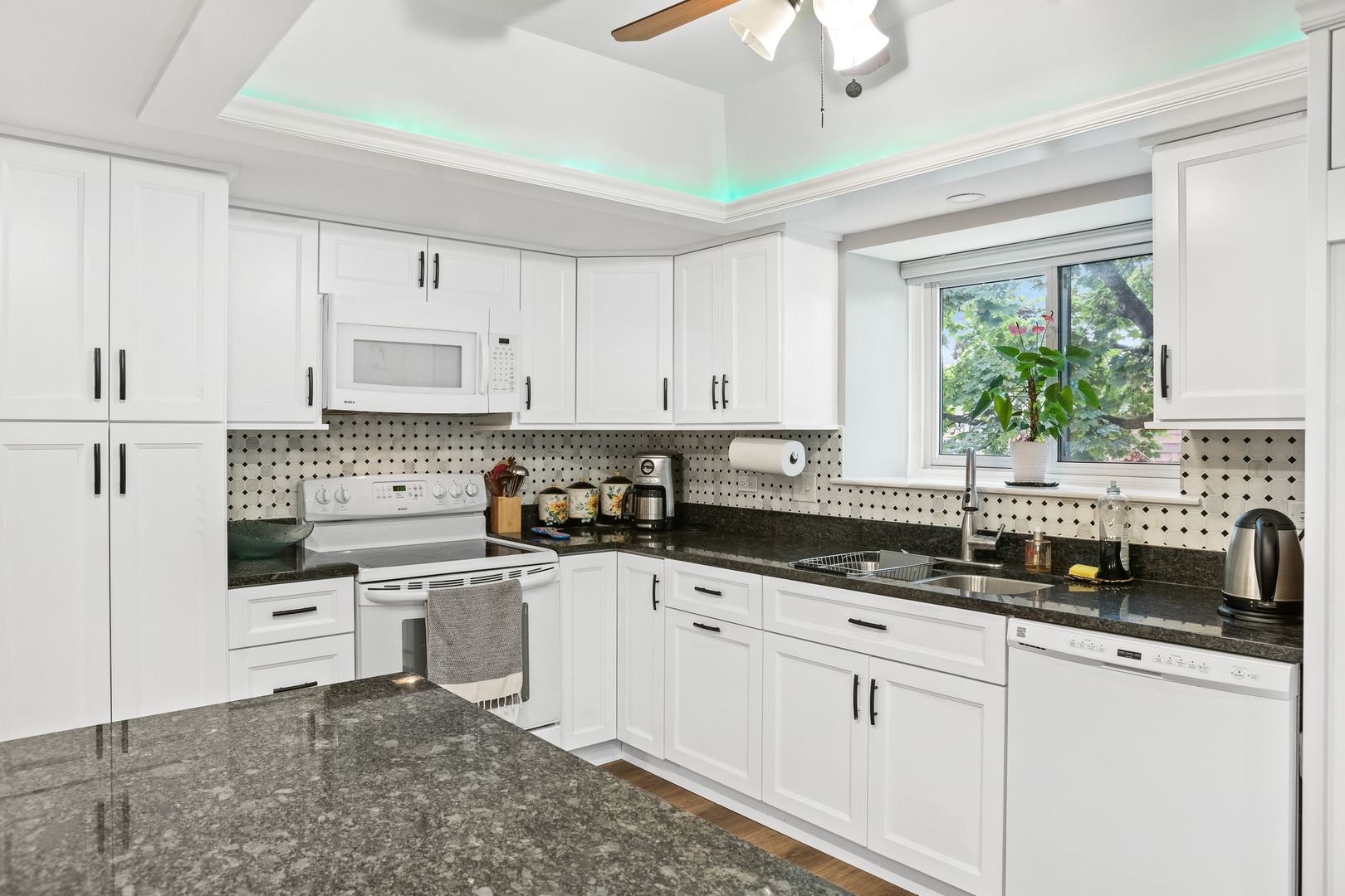 11141 E Road, Unit E Palos Hills, IL 60465 - Photo 6 of 31 Gallery Image 6