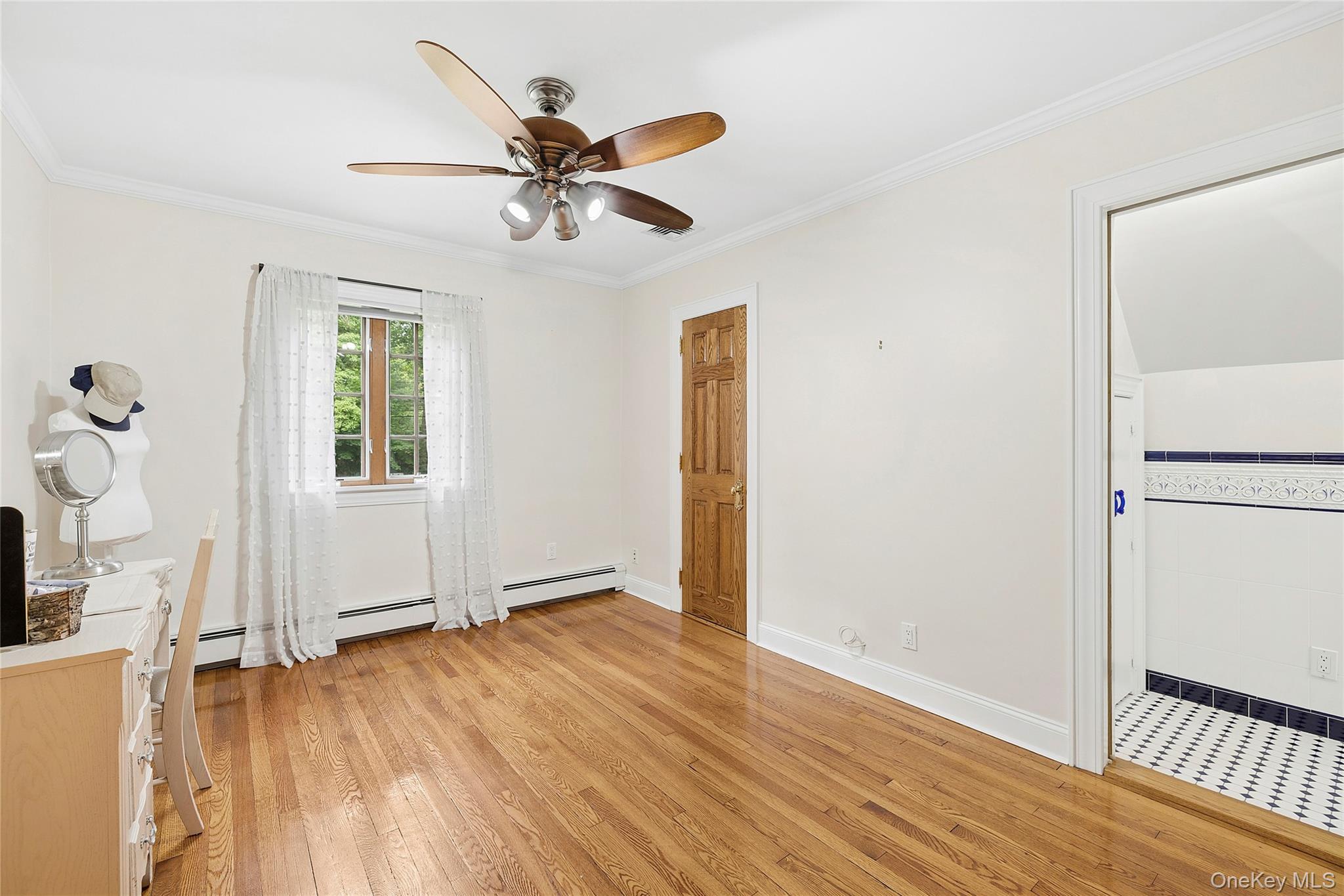 84 Luquer Road Manhasset, NY 11030 - Photo 15 of 30