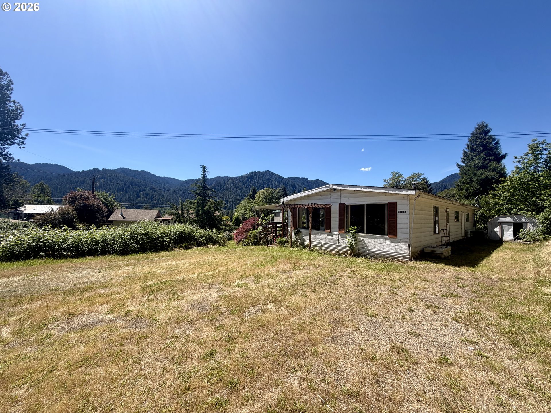 76582 Davis Road Oakridge, OR 97463 - Photo 2 of 21