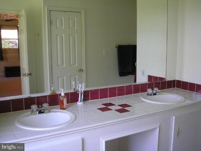 38 Tacketts Mill Road Stafford, VA 22556 - Photo 7 of 10 Master Bath