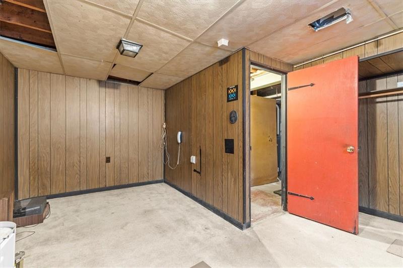 13733 Ormsby Drive Irwin, PA 15642 - Photo 18 of 24