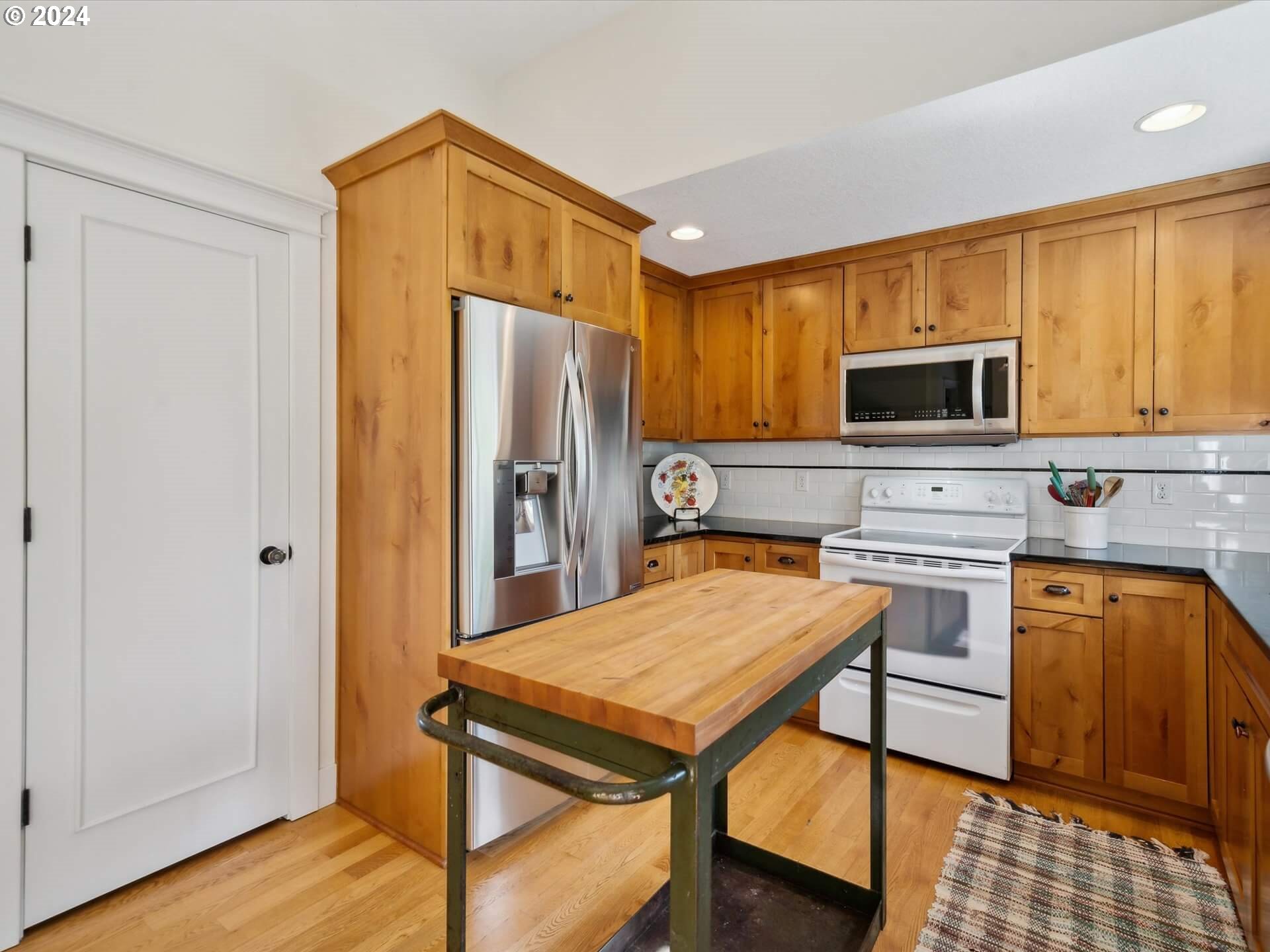 15933 South Redland Road Oregon City, OR 97045 - Photo 14 of 44 Gallery Image 14