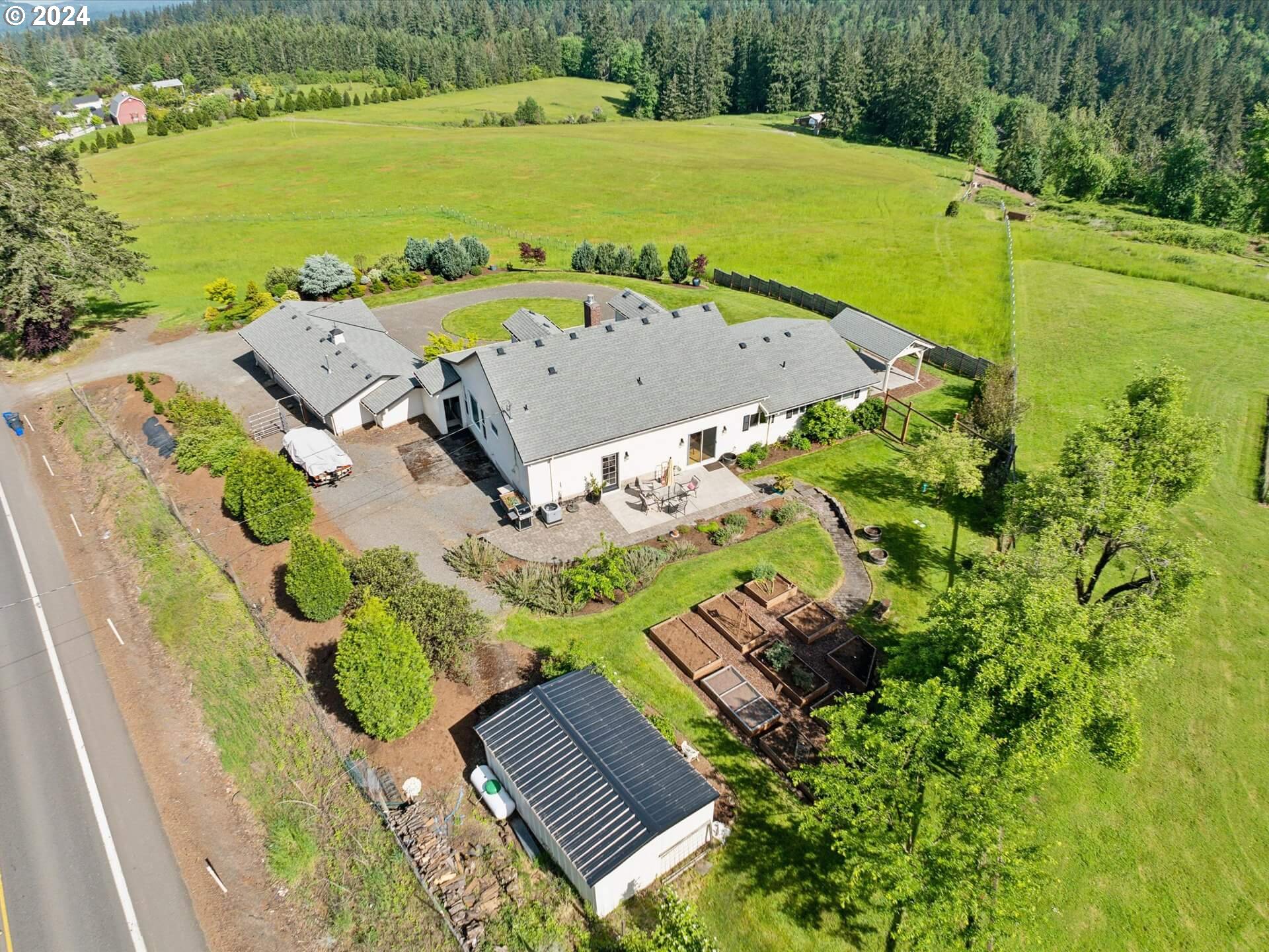 15933 South Redland Road Oregon City, OR 97045 - Photo 38 of 44 Gallery Image 38