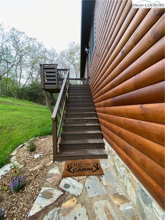 543 Broken Arrow Trail Boone, NC 28607 - Photo 5 of 35 a view of entryway with a yard